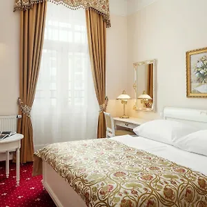 alqush-downtown-hotel.praguehotelsweb.com/